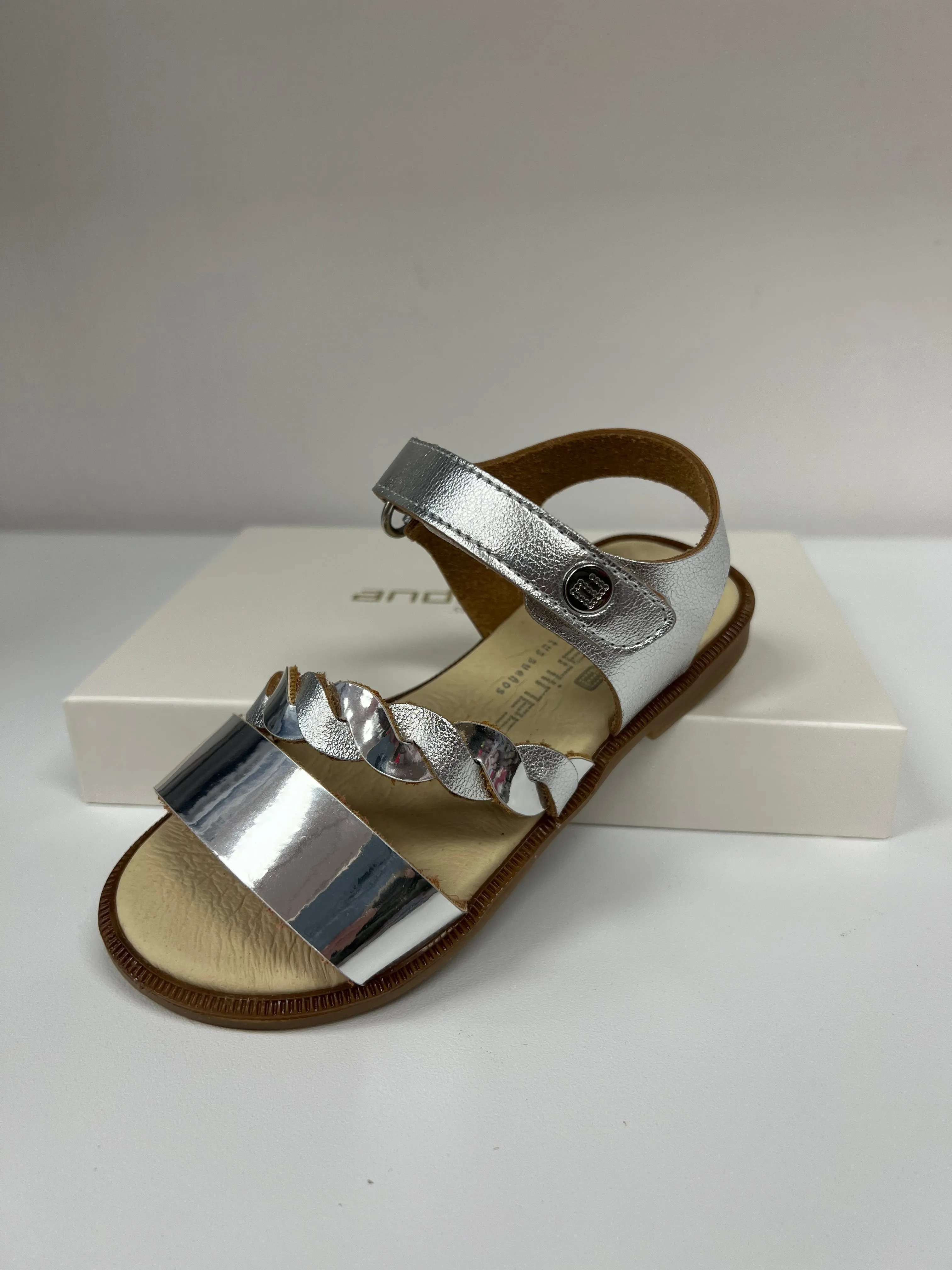 231725 Andanines Silver Pleat Cable Sandal