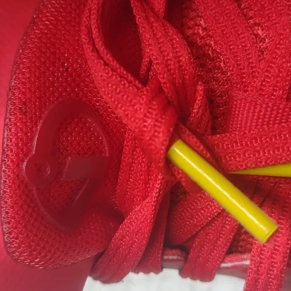 Adidas DON Issue 4 X Pixar The Incredibles Dash Kids 13k Youth Red basketball
