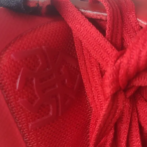 Adidas DON Issue 4 X Pixar The Incredibles Dash Kids 13k Youth Red basketball