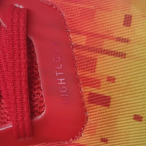 Adidas DON Issue 4 X Pixar The Incredibles Dash Kids 13k Youth Red basketball