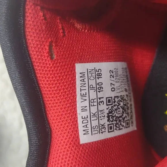 Adidas DON Issue 4 X Pixar The Incredibles Dash Kids 13k Youth Red basketball