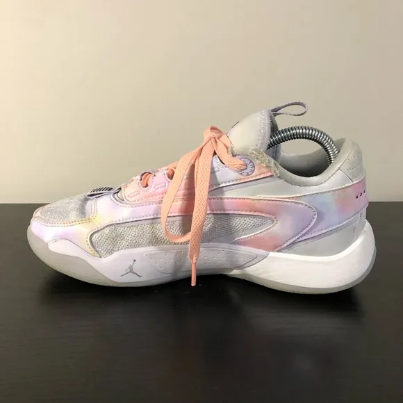 Air Jordan Luka 2 Basketball Sz 6 Youth