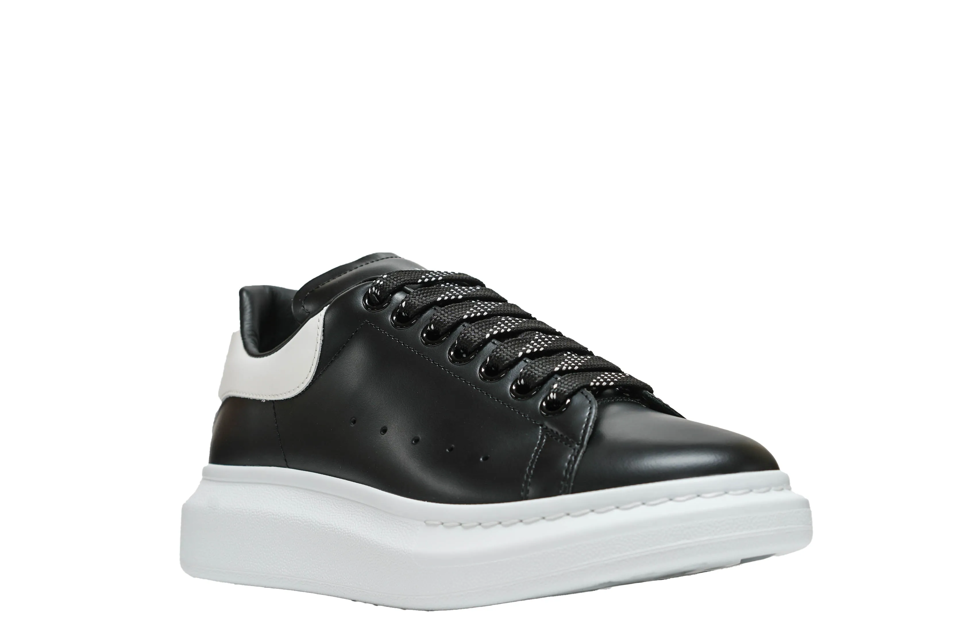 Alexander McQueen Men's Black Larry Sneaker 553680