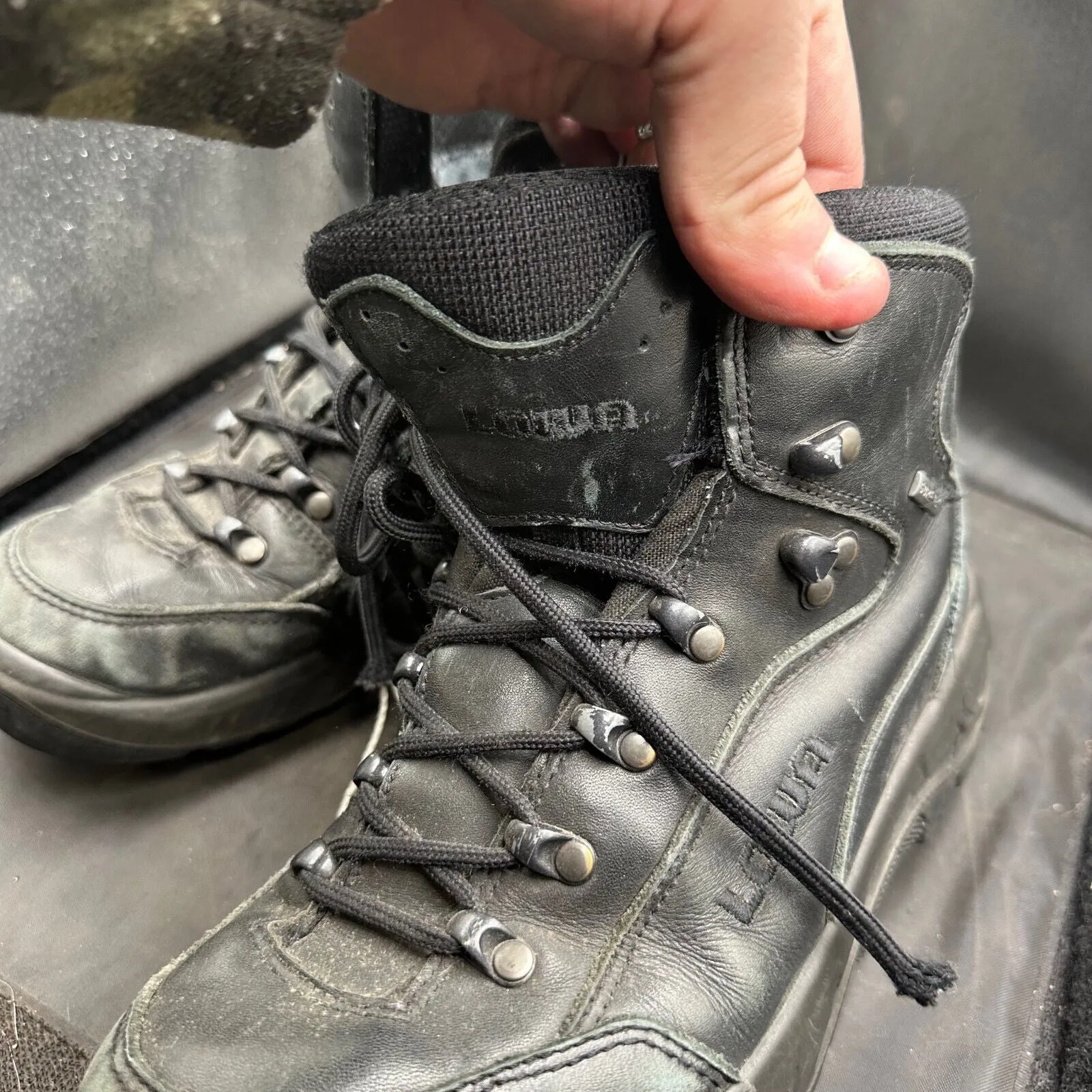 Army Black Leather High Top LOWA Gore-Tex Combat Boots - Size EU 39 - UK 5.5