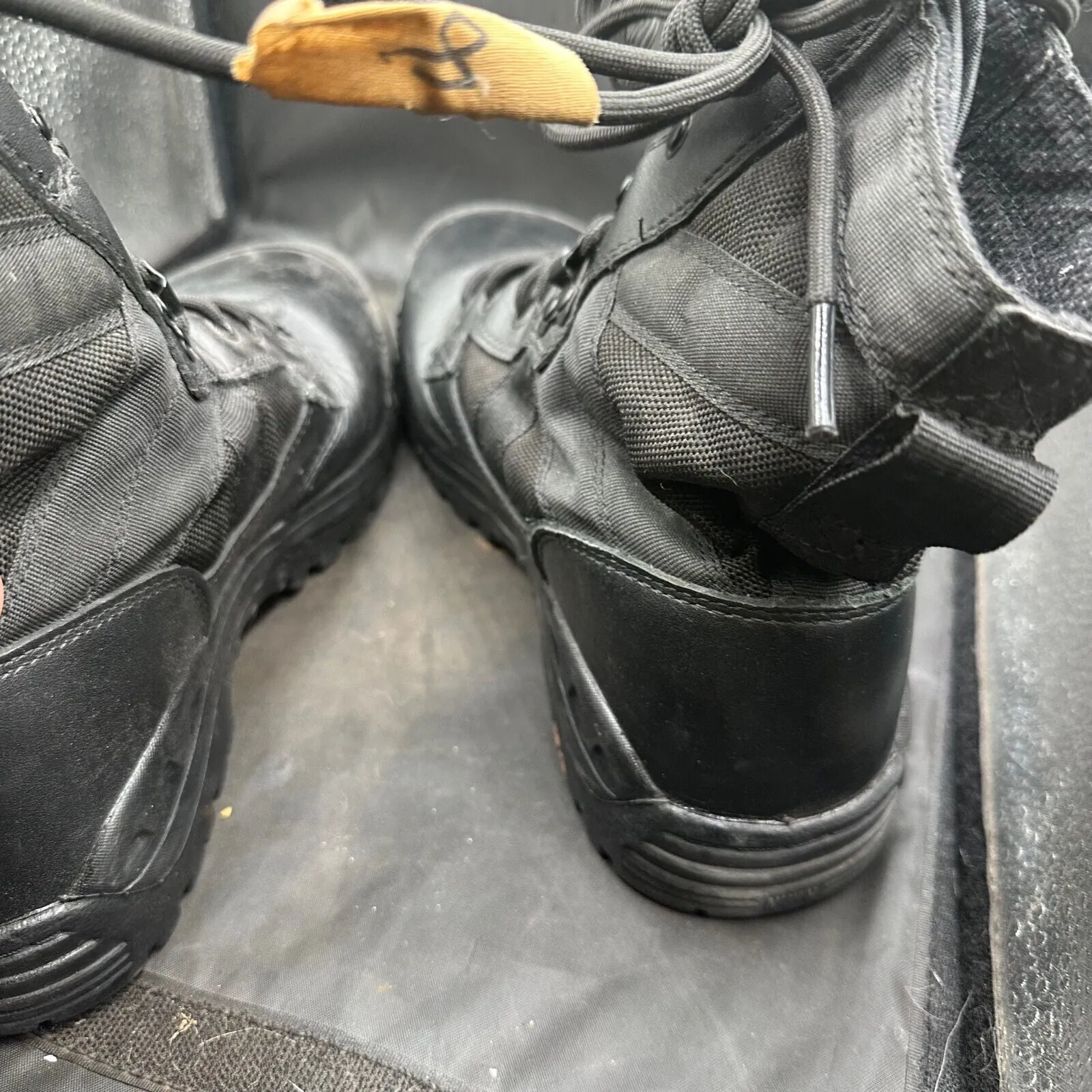 Army Black Leather High Top Magnum Combat Boots - Size EU 42 - UK 8L