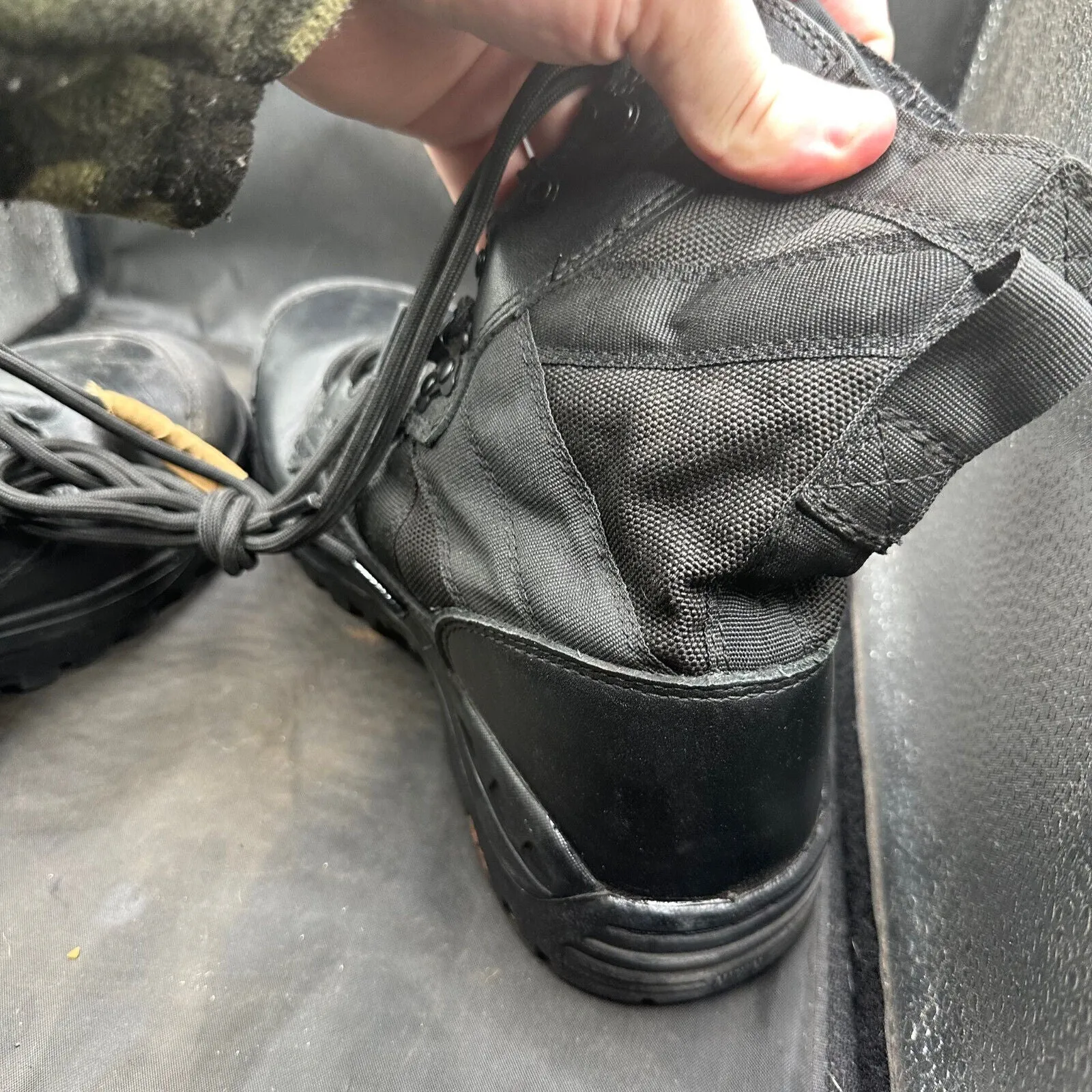 Army Black Leather High Top Magnum Combat Boots - Size EU 42 - UK 8L