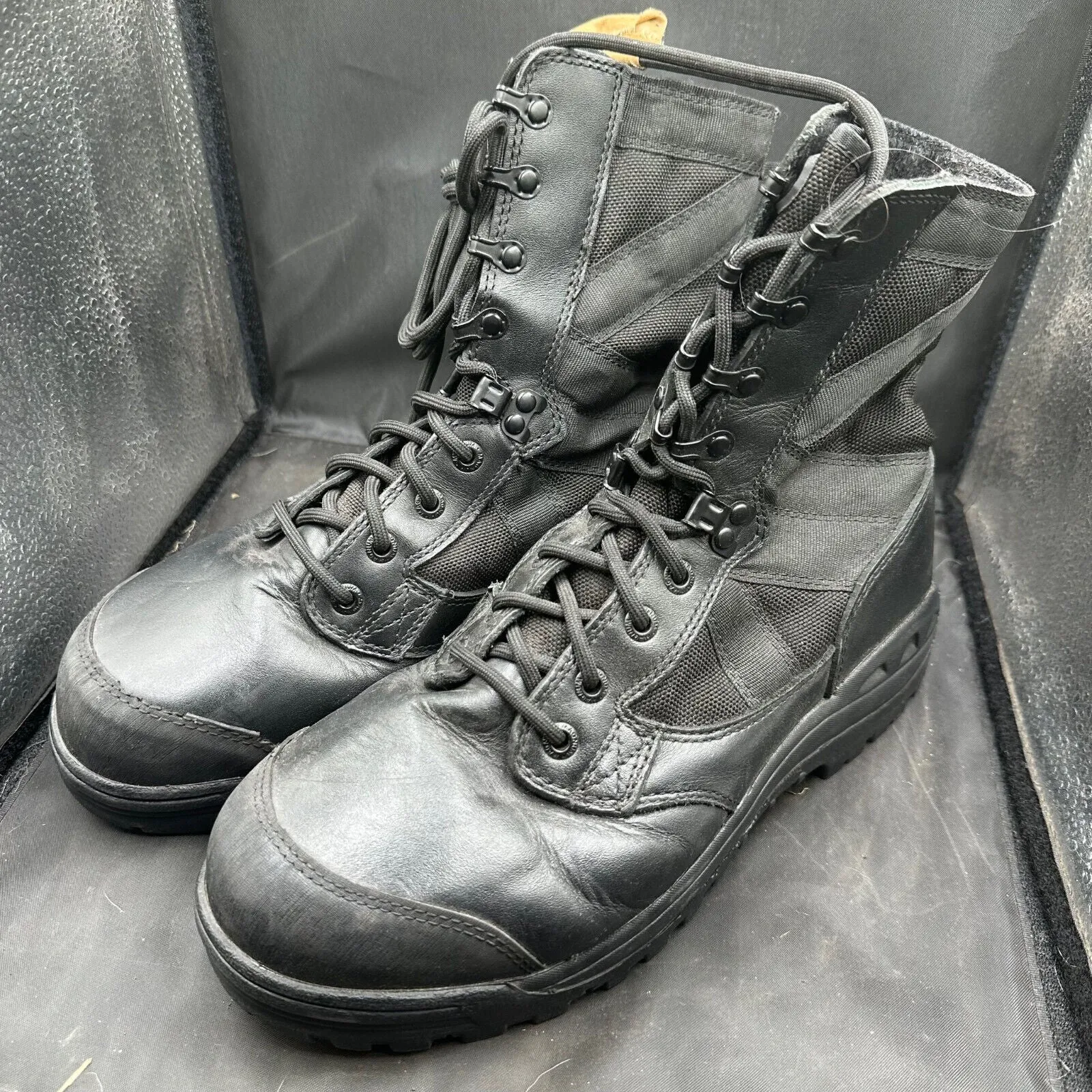 Army Black Leather High Top Magnum Combat Boots - Size EU 42 - UK 8L