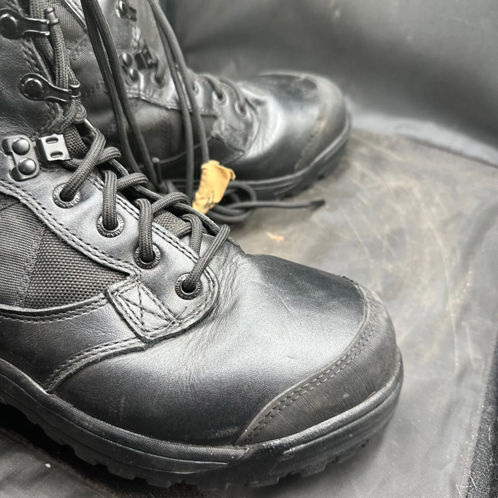 Army Black Leather High Top Magnum Combat Boots - Size EU 42 - UK 8L