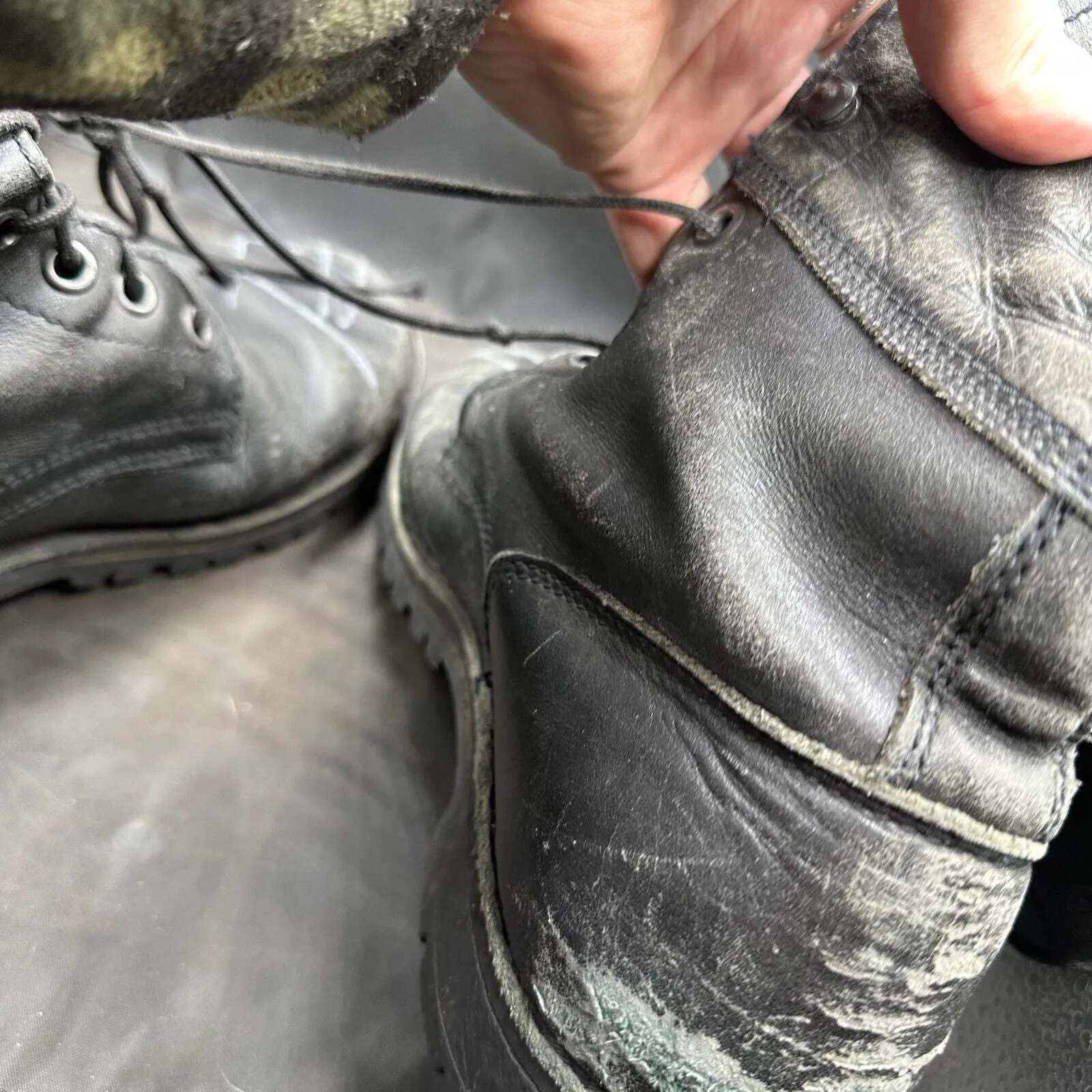 Austrian Army Black Leather Army Combat Boots - Size EU 42 - UK 8