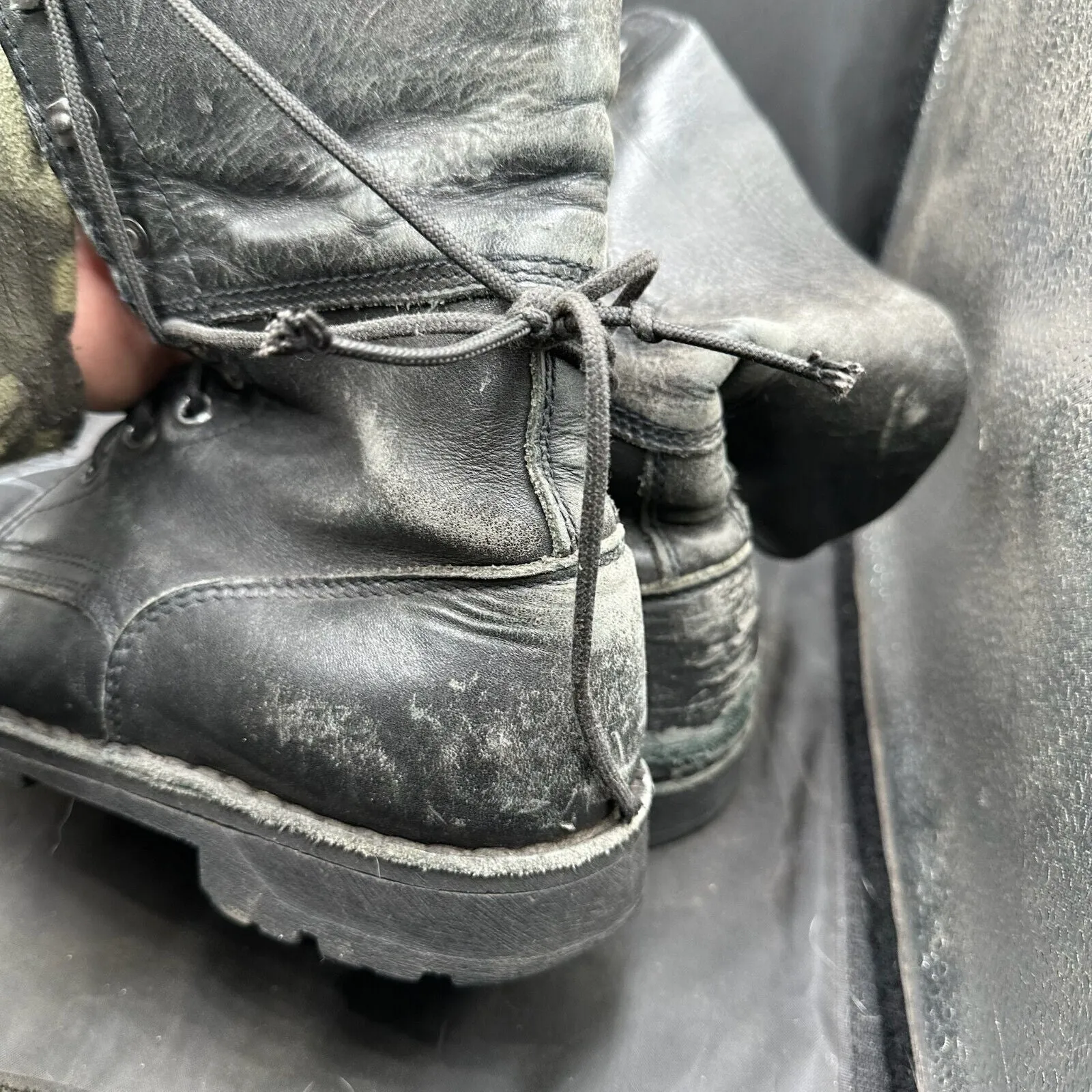 Austrian Army Black Leather Army Combat Boots - Size EU 42 - UK 8