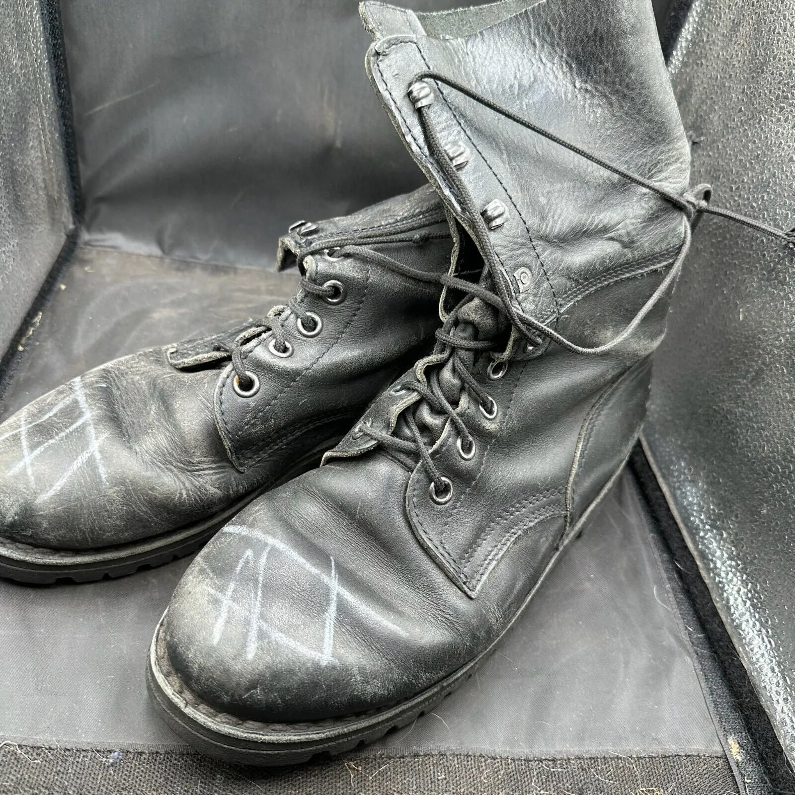 Austrian Army Black Leather Army Combat Boots - Size EU 42 - UK 8