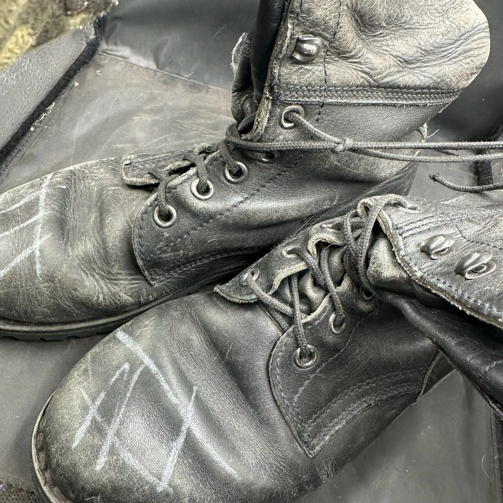 Austrian Army Black Leather Army Combat Boots - Size EU 42 - UK 8