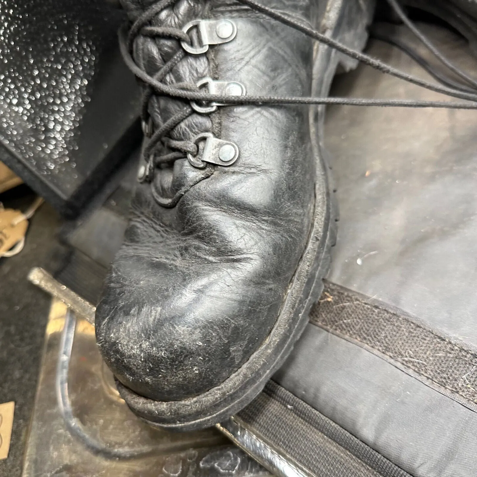 Austrian Army Black Leather Army Combat Boots - Size EU 45 - UK 10.5