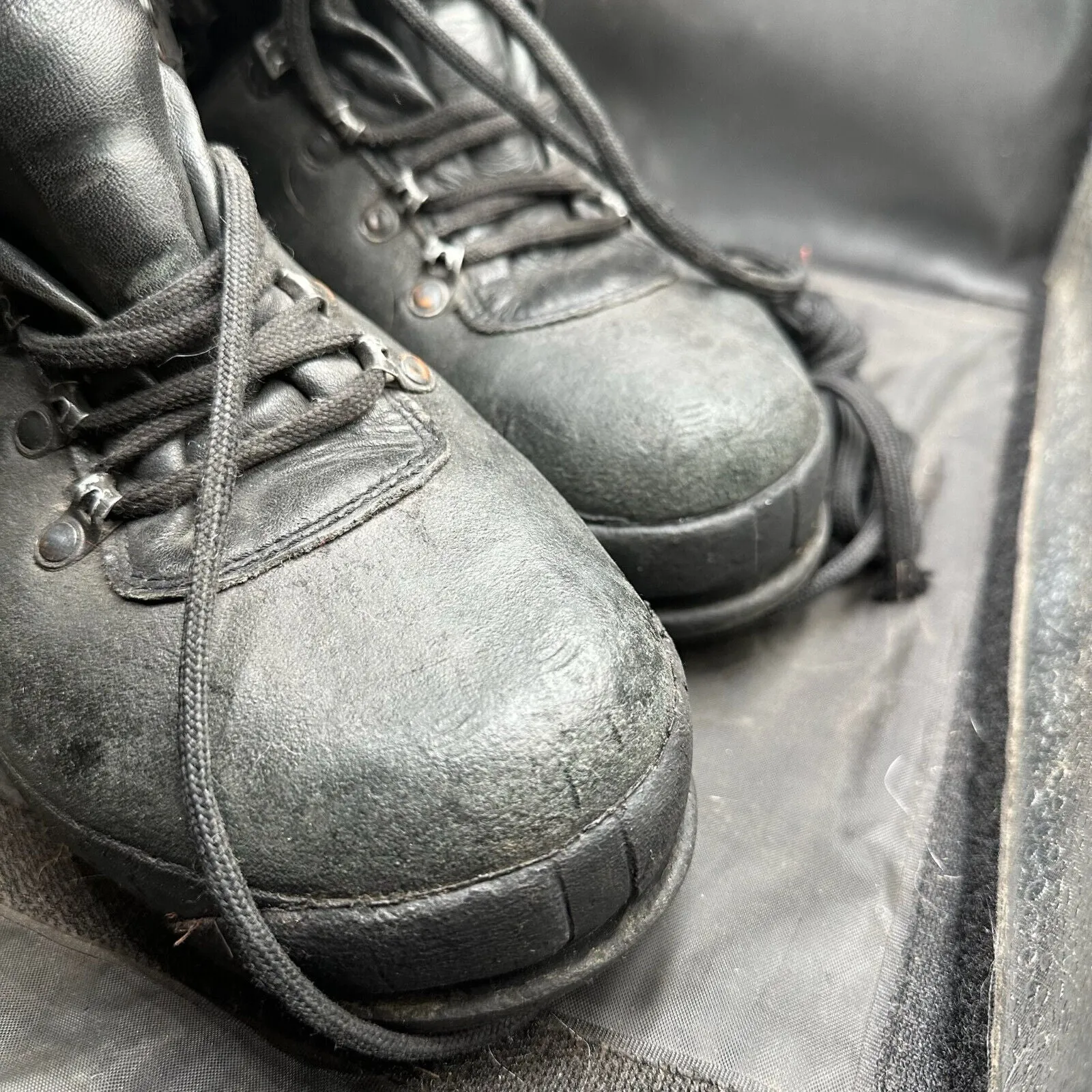 Austrian Army Black Leather Army Combat Boots - Size EU 45 - UK 10.5