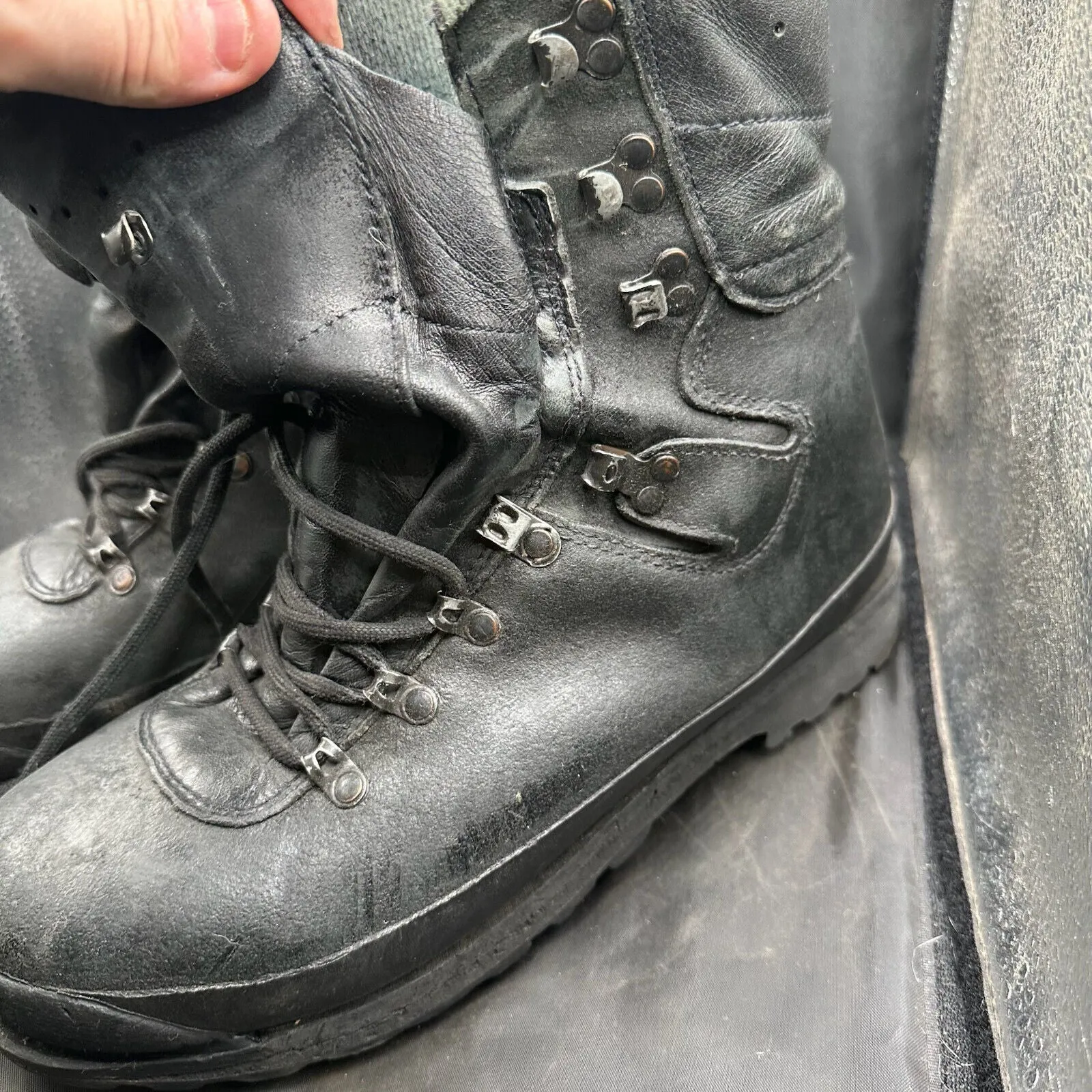 Austrian Army Black Leather Army Combat Boots - Size EU 45 - UK 10.5