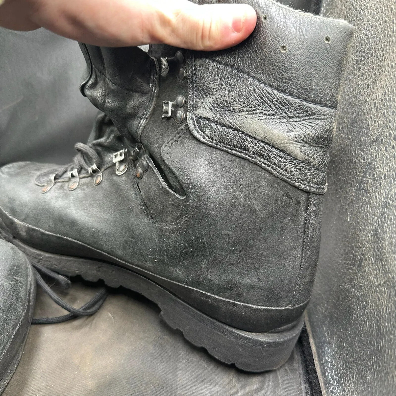 Austrian Army Black Leather Army Combat Boots - Size EU 45 - UK 10.5
