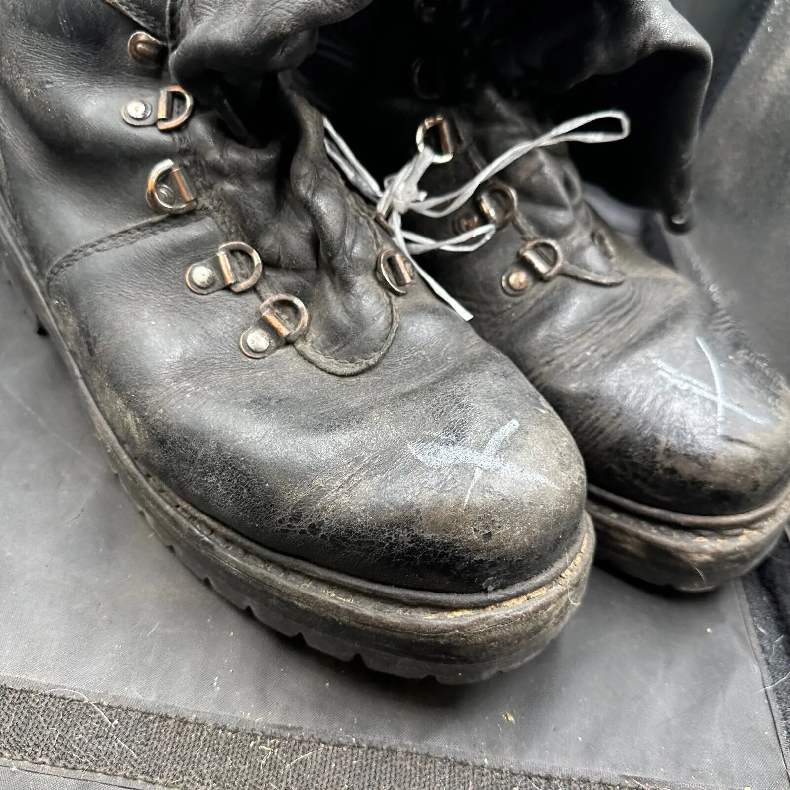 Austrian Army Black Leather Heavy Duty Combat Boots - Size EU 45 - UK 10