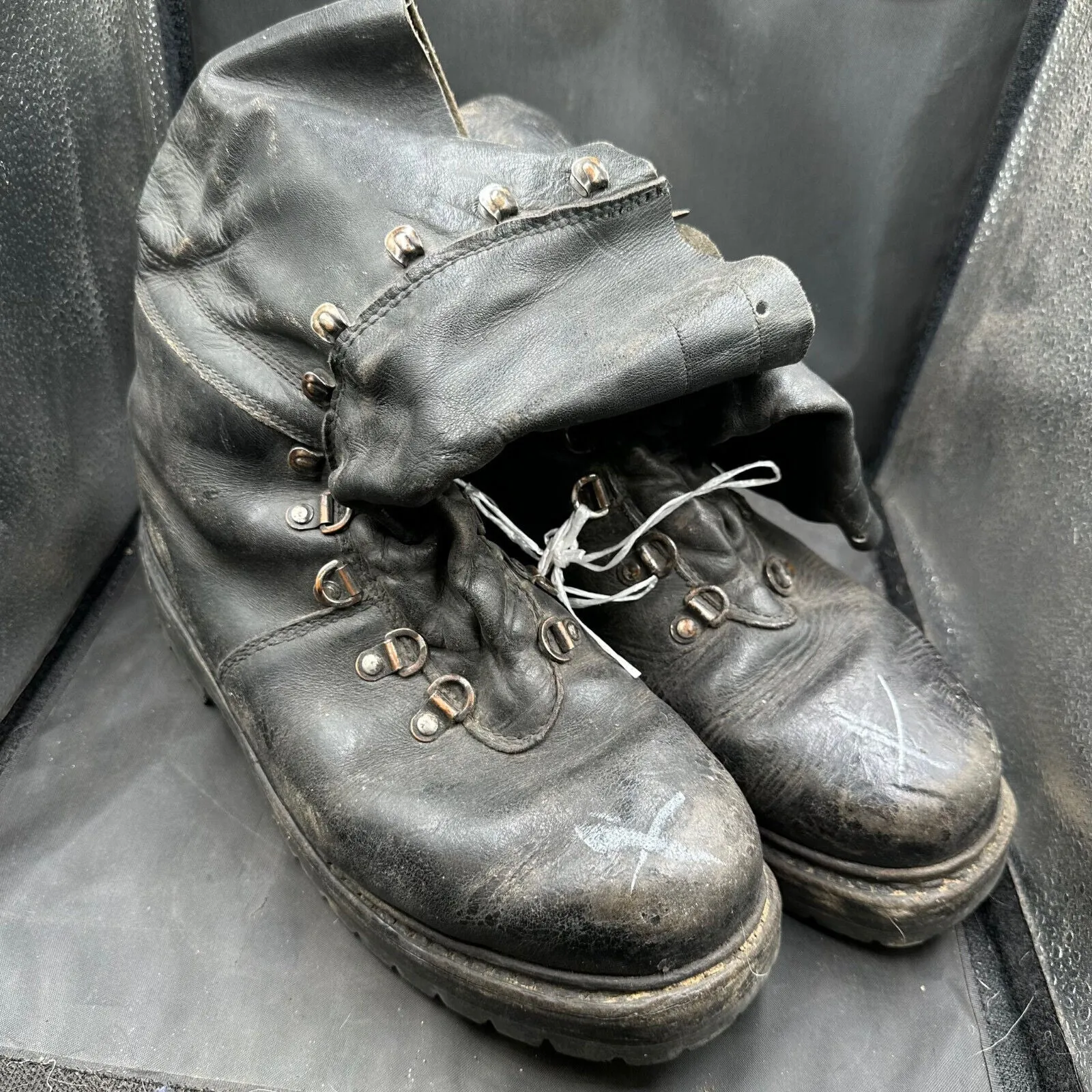 Austrian Army Black Leather Heavy Duty Combat Boots - Size EU 45 - UK 10