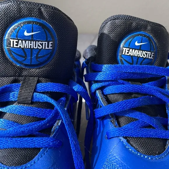 Boys Nike Team Hustle D 9
