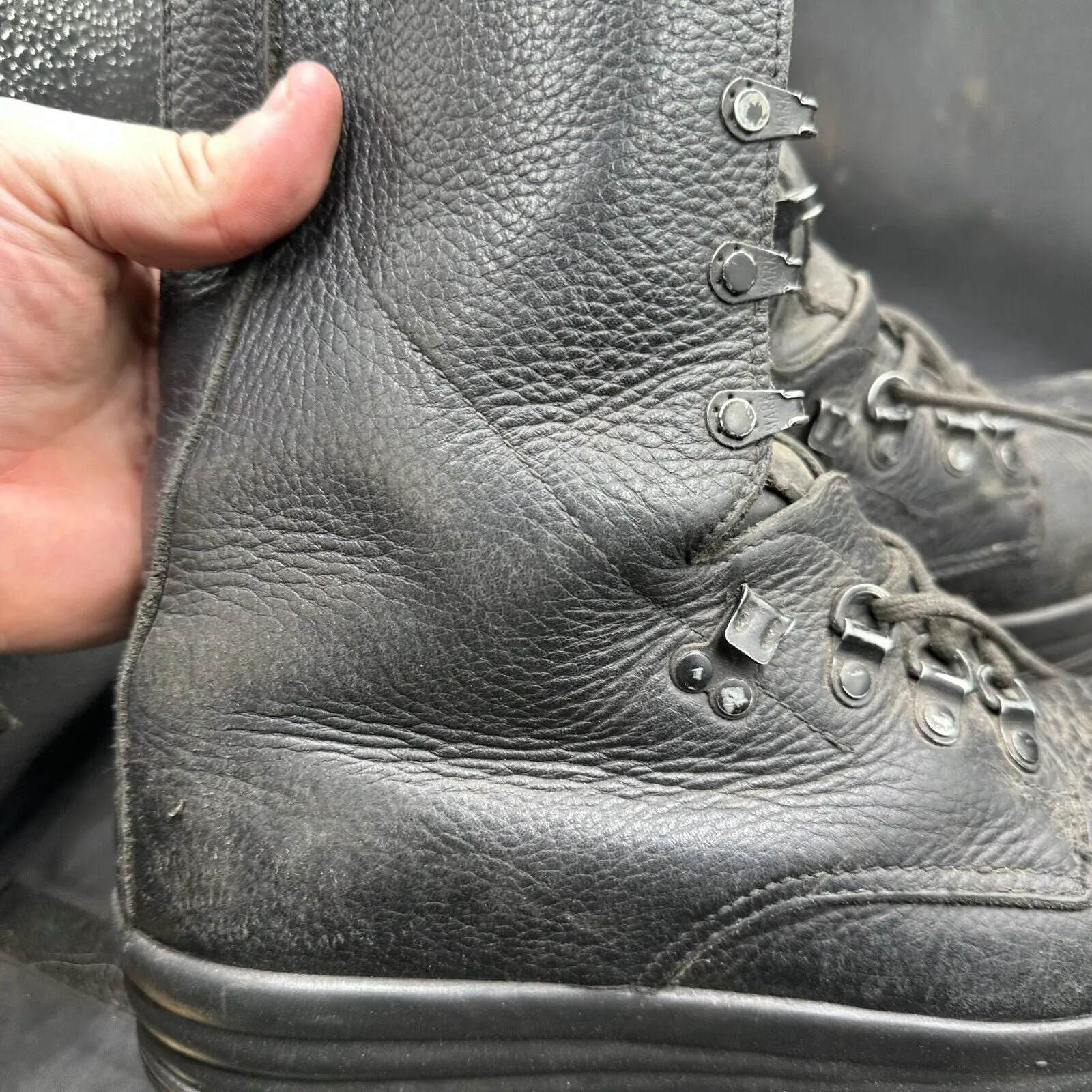 British Army Black Leather Army Combat Boots - Size UK 10 - 28cm