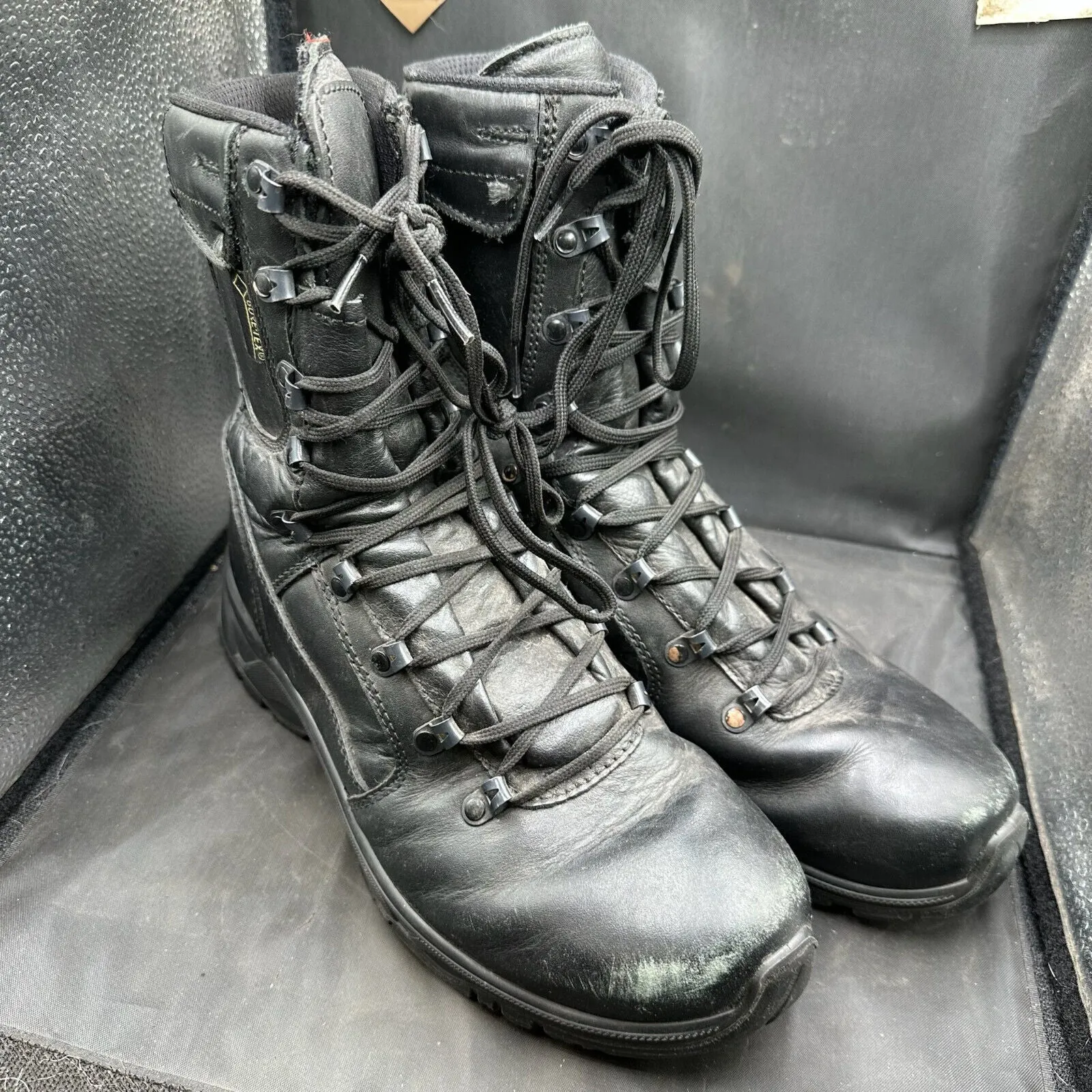 British Army Black Leather Army Combat Boots - YDS - Size UK 7M