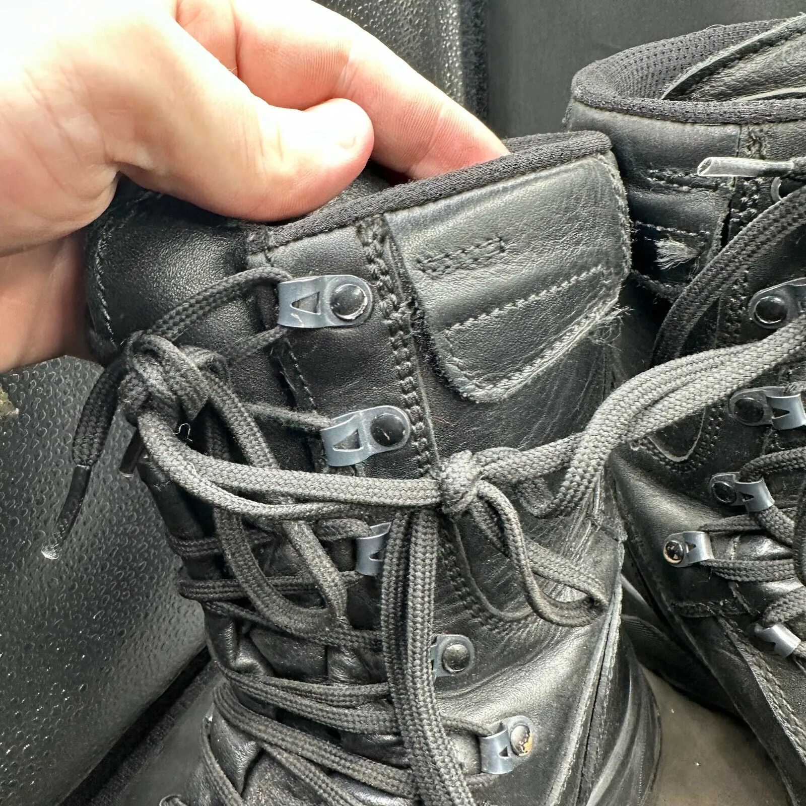 British Army Black Leather Army Combat Boots - YDS - Size UK 7M