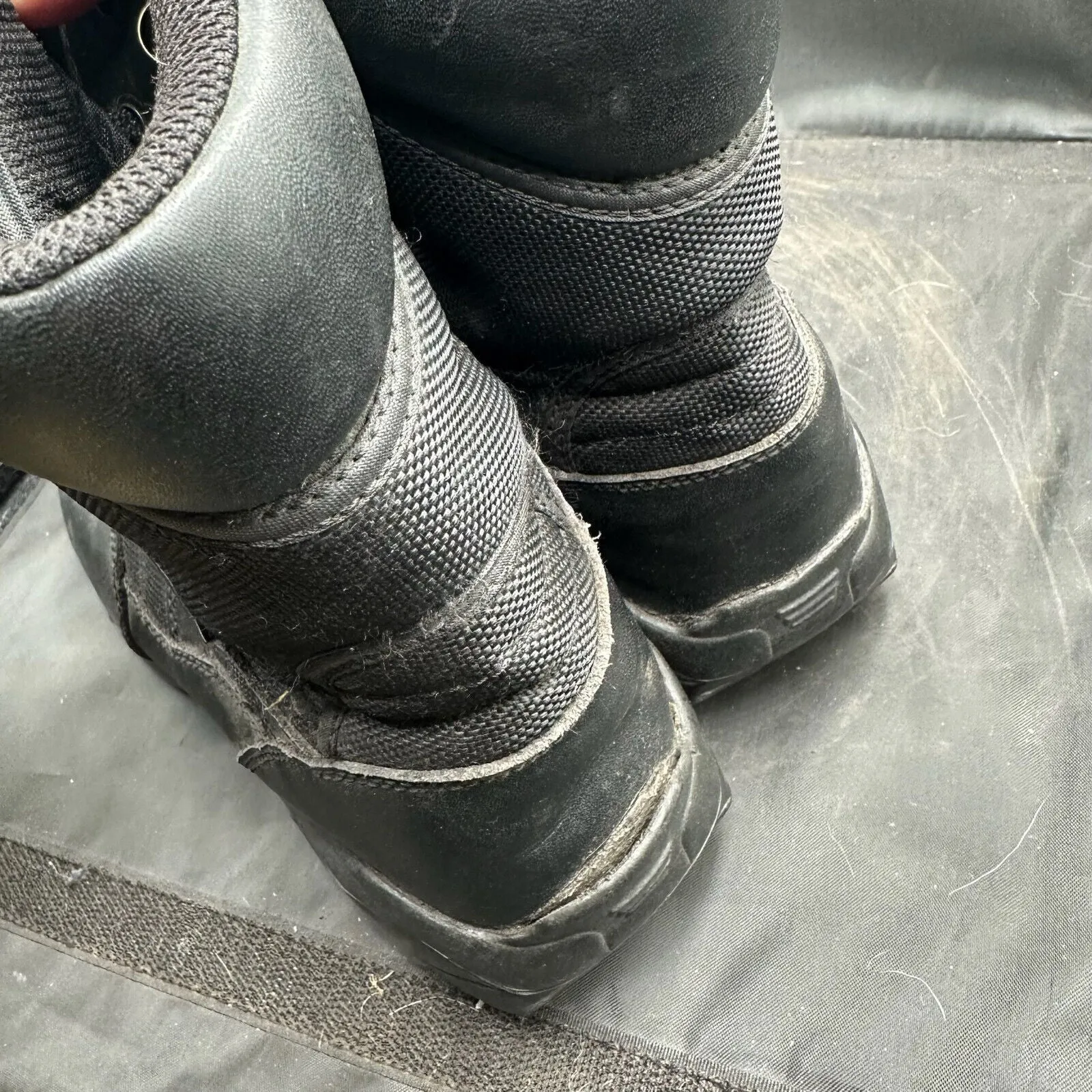 British Army Black Leather Army High Leg Combat Boots MAGNUM - Size UK 8