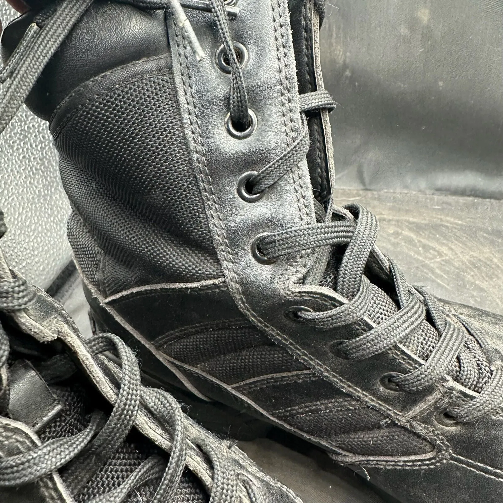 British Army Black Leather Army High Leg Combat Boots MAGNUM - Size UK 8