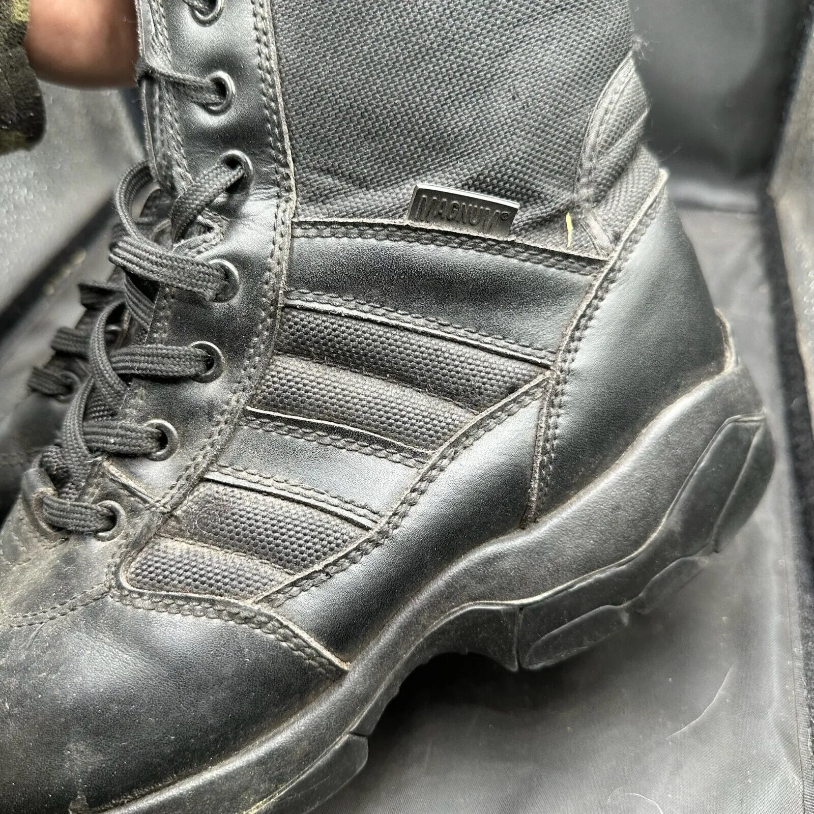British Army Black Leather Army High Leg Combat Boots MAGNUM - Size UK 8