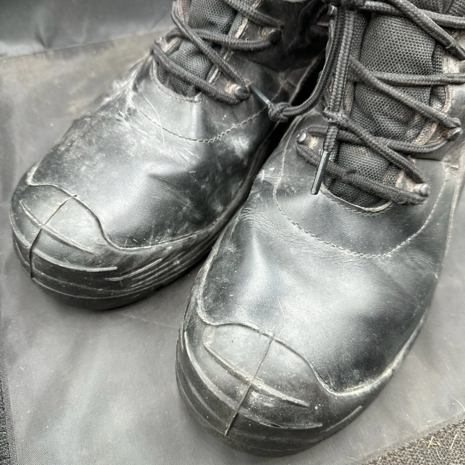 British Army Black Leather Army High Leg Combat Boots - Size UK 8M