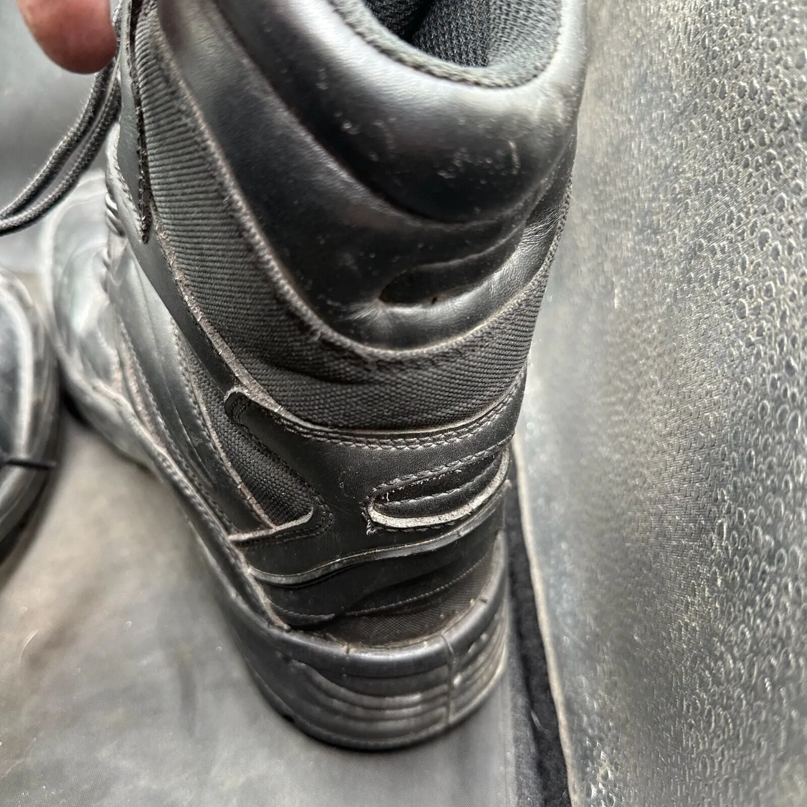 British Army Black Leather Army High Leg Combat Boots - Size UK 8M
