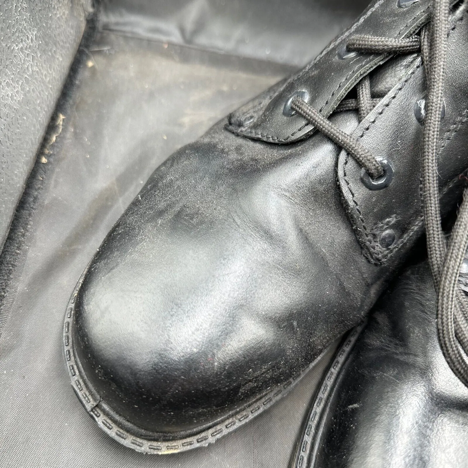 British Army Black Leather Safety / Combat Boots - Size EU 44 - UK 9M