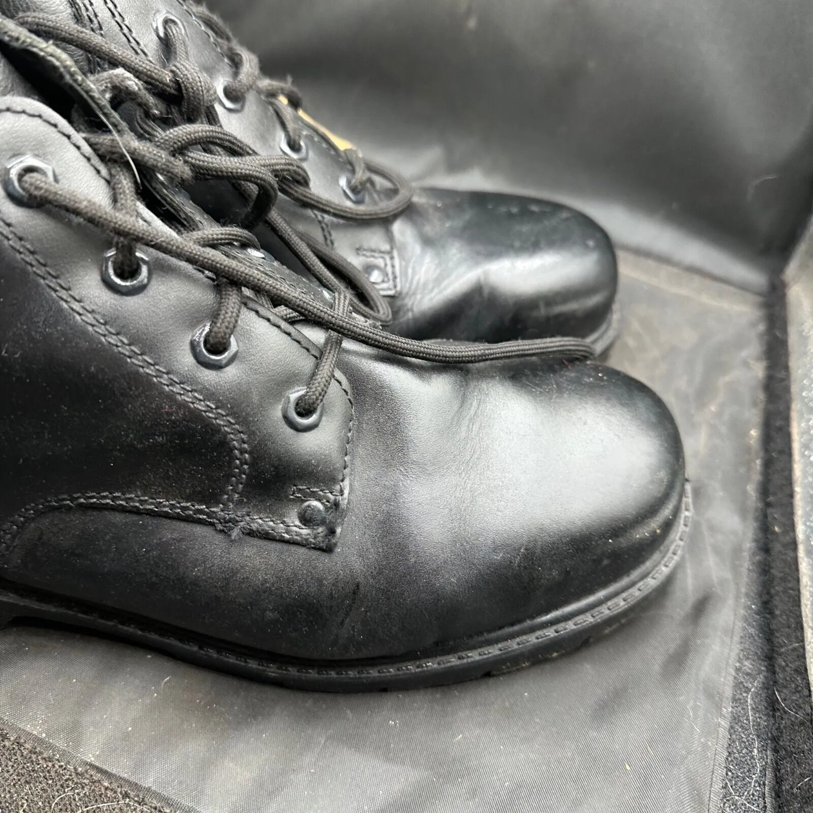 British Army Black Leather Safety / Combat Boots - Size EU 44 - UK 9M