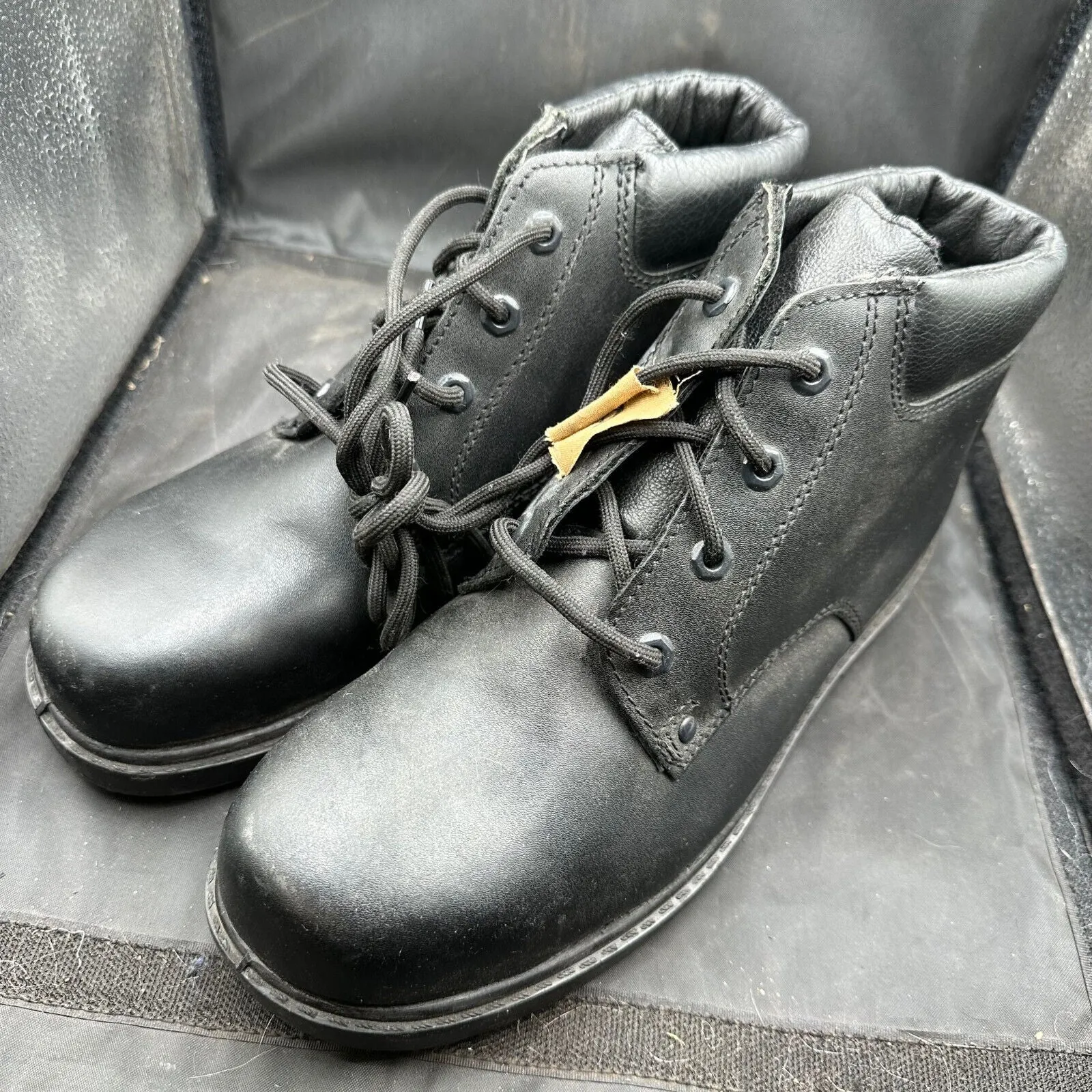 British Army Black Leather Safety / Combat Boots - Size EU 44 - UK 9M