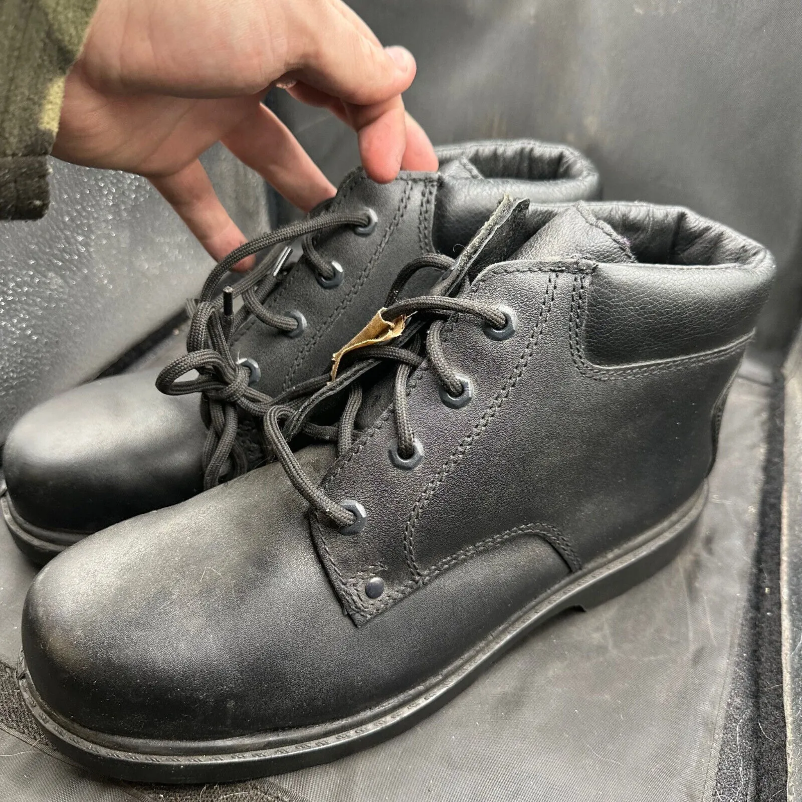 British Army Black Leather Safety / Combat Boots - Size EU 44 - UK 9M