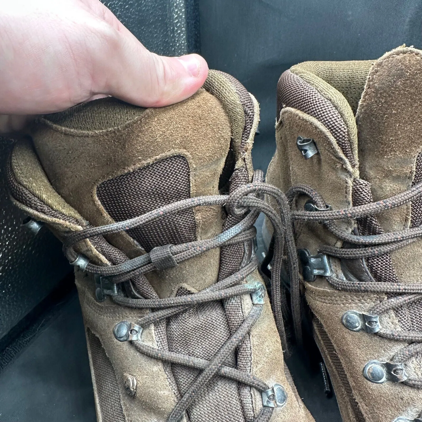 British Army Brown Leather High Top Combat Boots - Size EU 45 - UK 10M