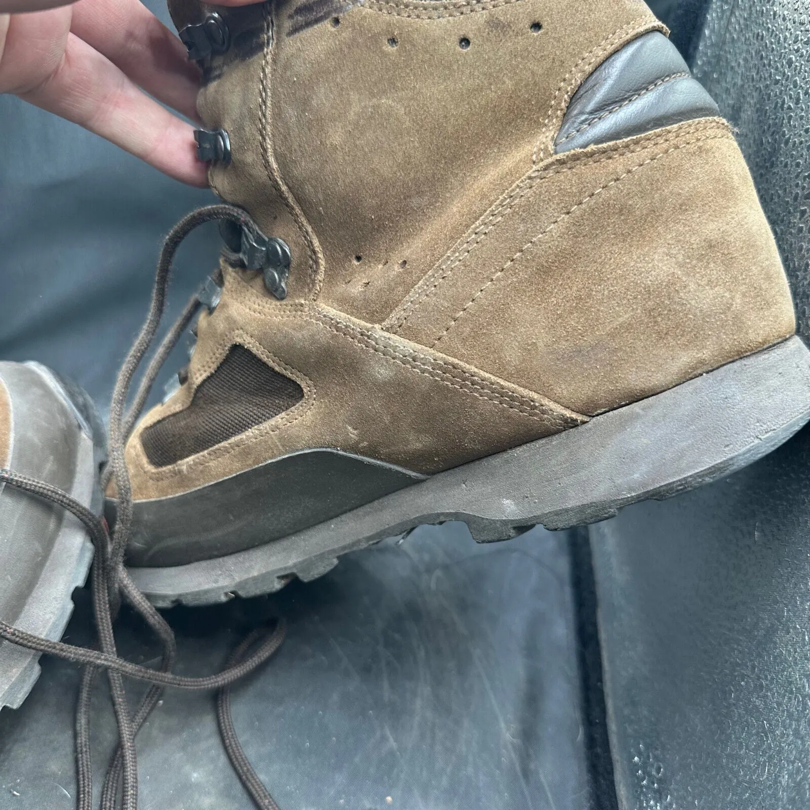 British Army Brown Leather Iturri High Top Combat Boots - Size EU 45 - UK 10M