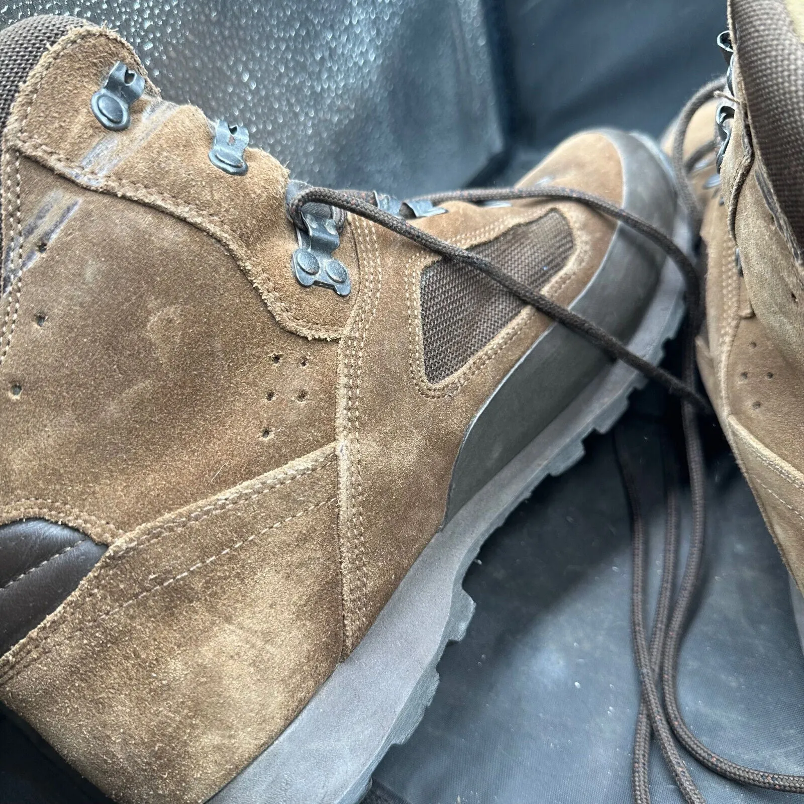 British Army Brown Leather Iturri High Top Combat Boots - Size EU 45 - UK 10M