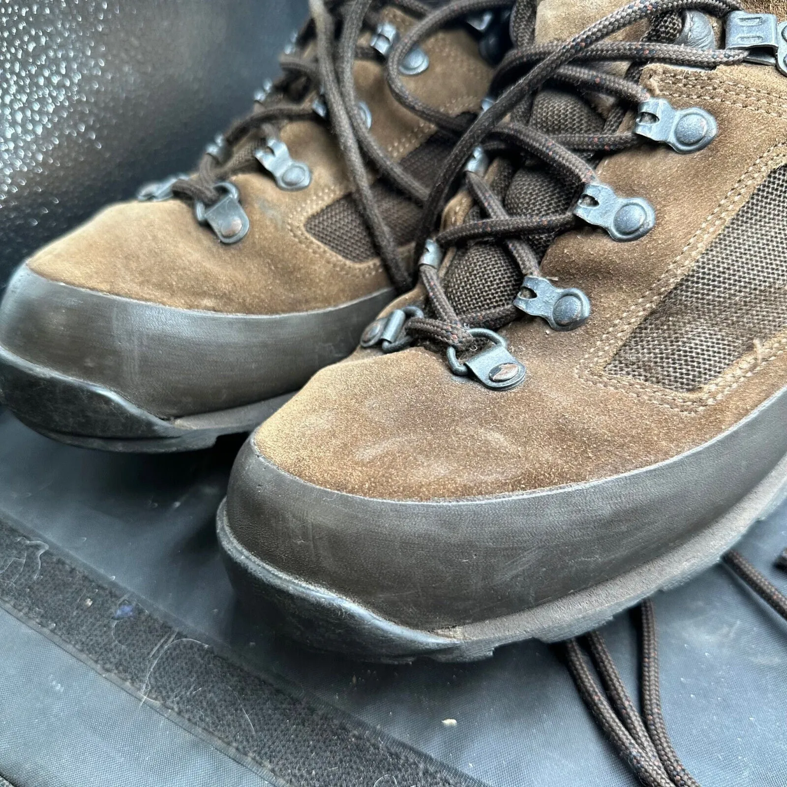 British Army Brown Leather Iturri High Top Combat Boots - Size EU 45 - UK 10M