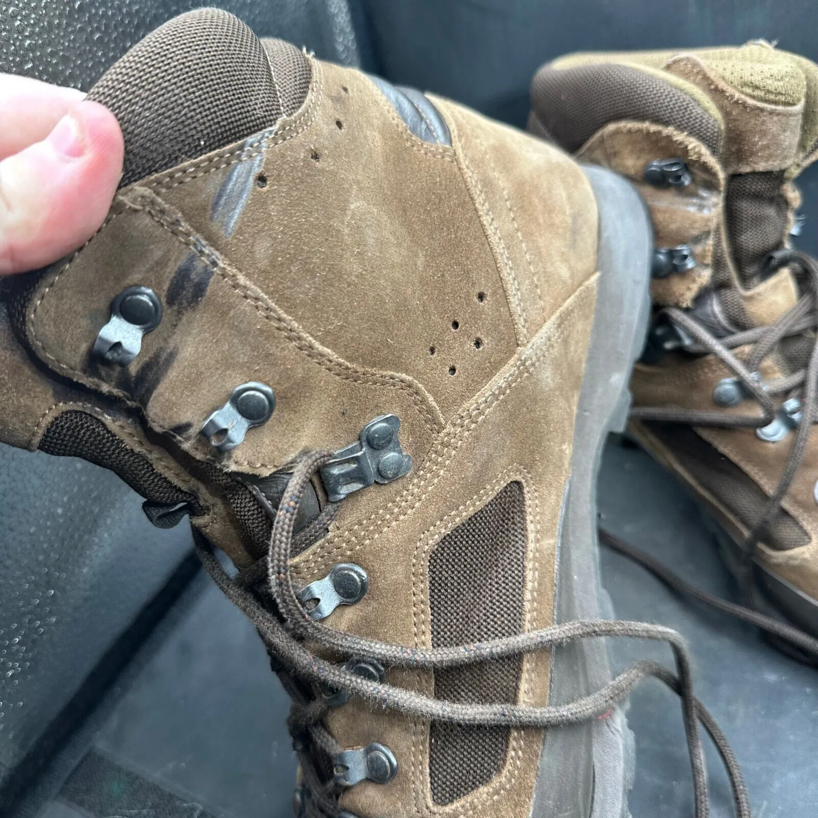 British Army Brown Leather Iturri High Top Combat Boots - Size EU 45 - UK 10M