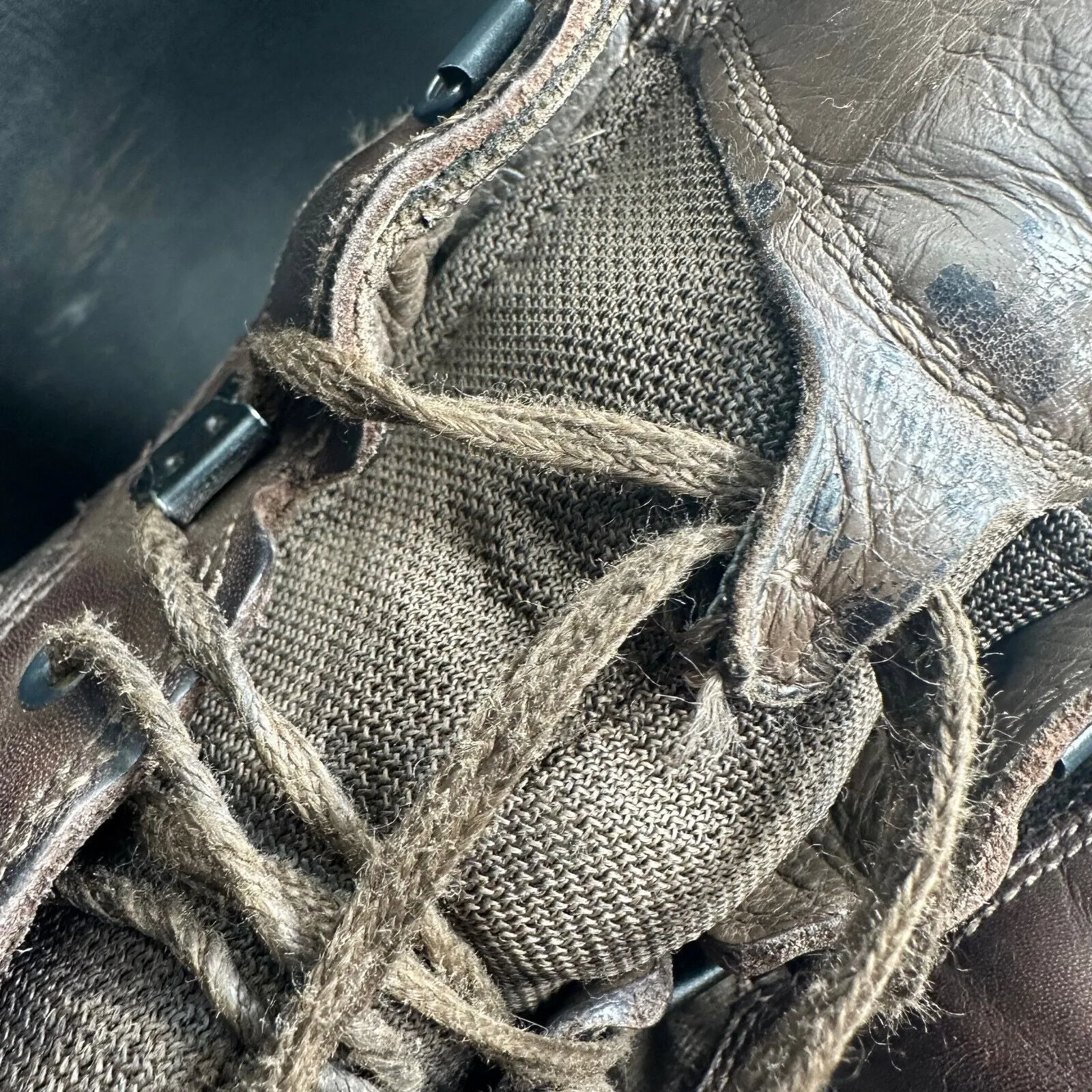 British Army Brown Leather YDS High Top Combat Patrol Boots- Size EU 47 - UK 13W