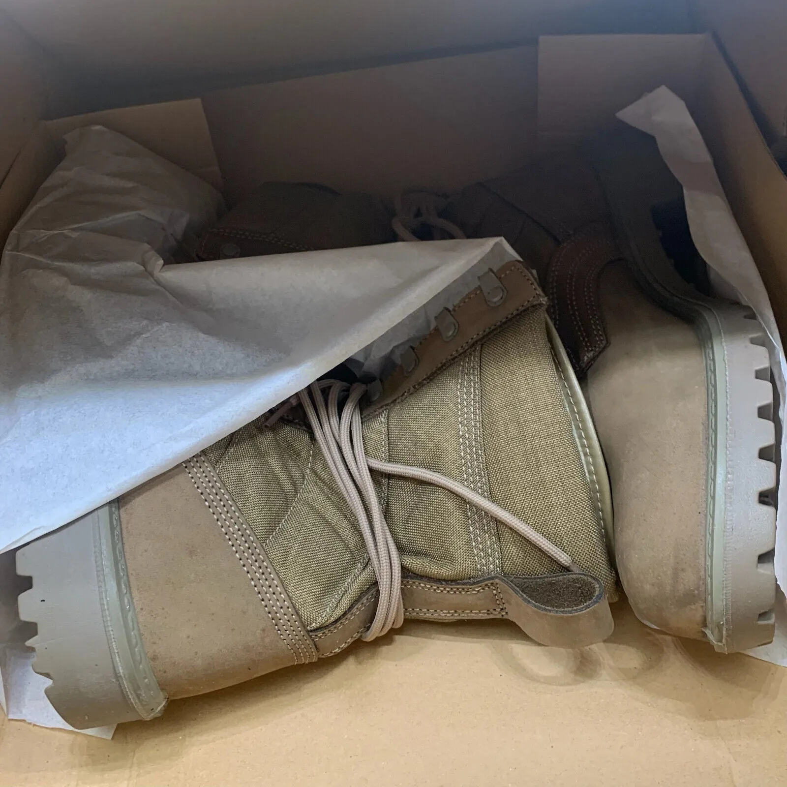 British Army Cordora Lightweight Combat Patrol Boots Desert Tan- 9M - NEW IN BOX