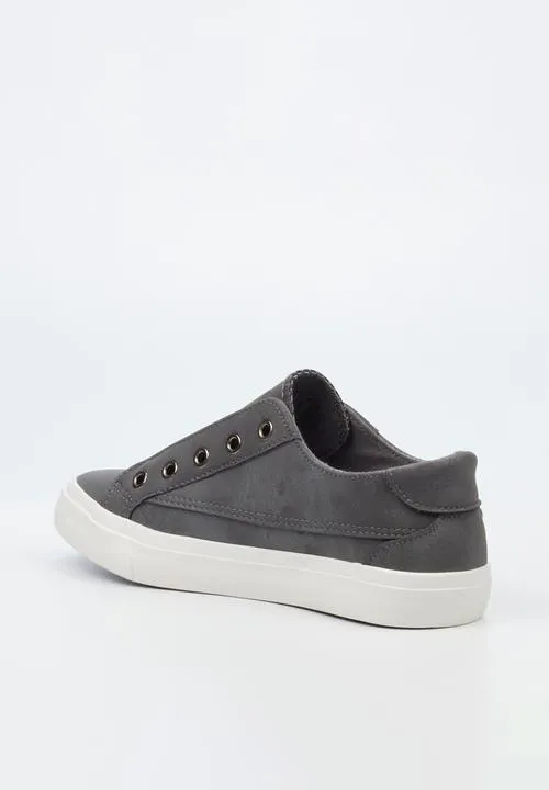 Butterfly Feet Ladies Shore 7 Tekkies