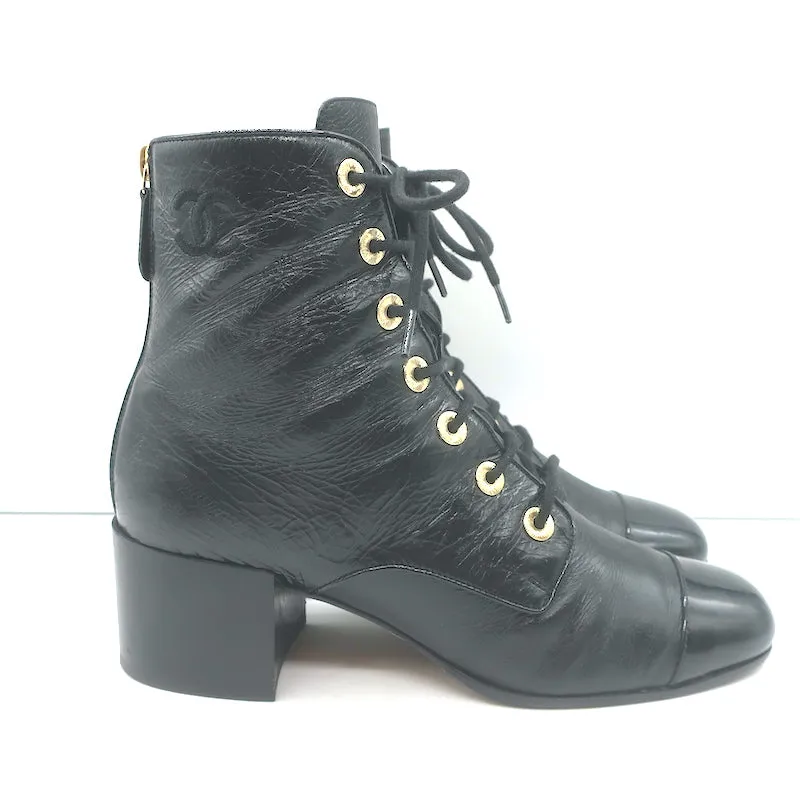 Chanel Cap Toe Combat Boots Black Leather & Patent Size 39 Lace-Up Ankle Boots