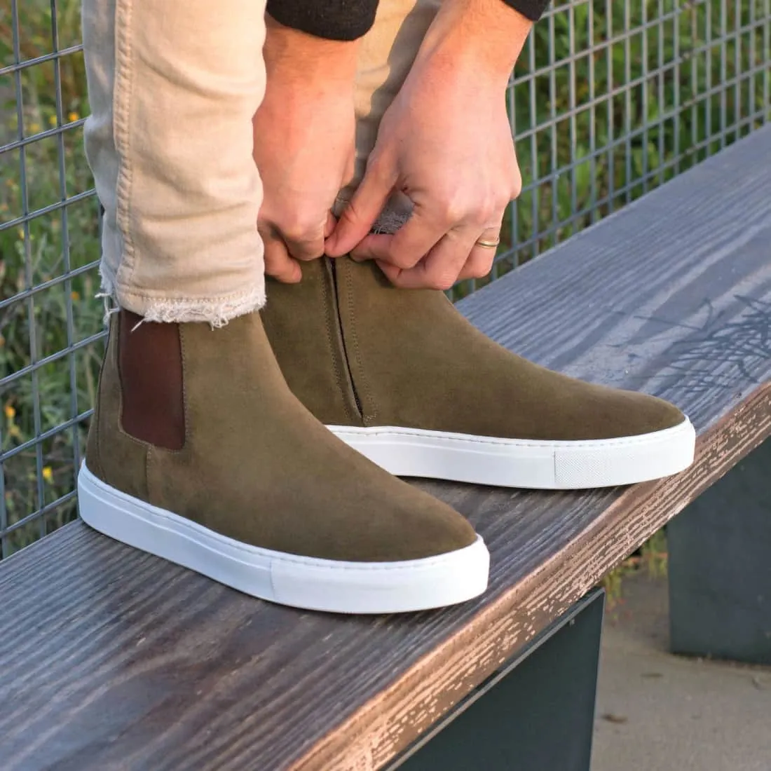Cheslea Boots Sneakers en daim kaki