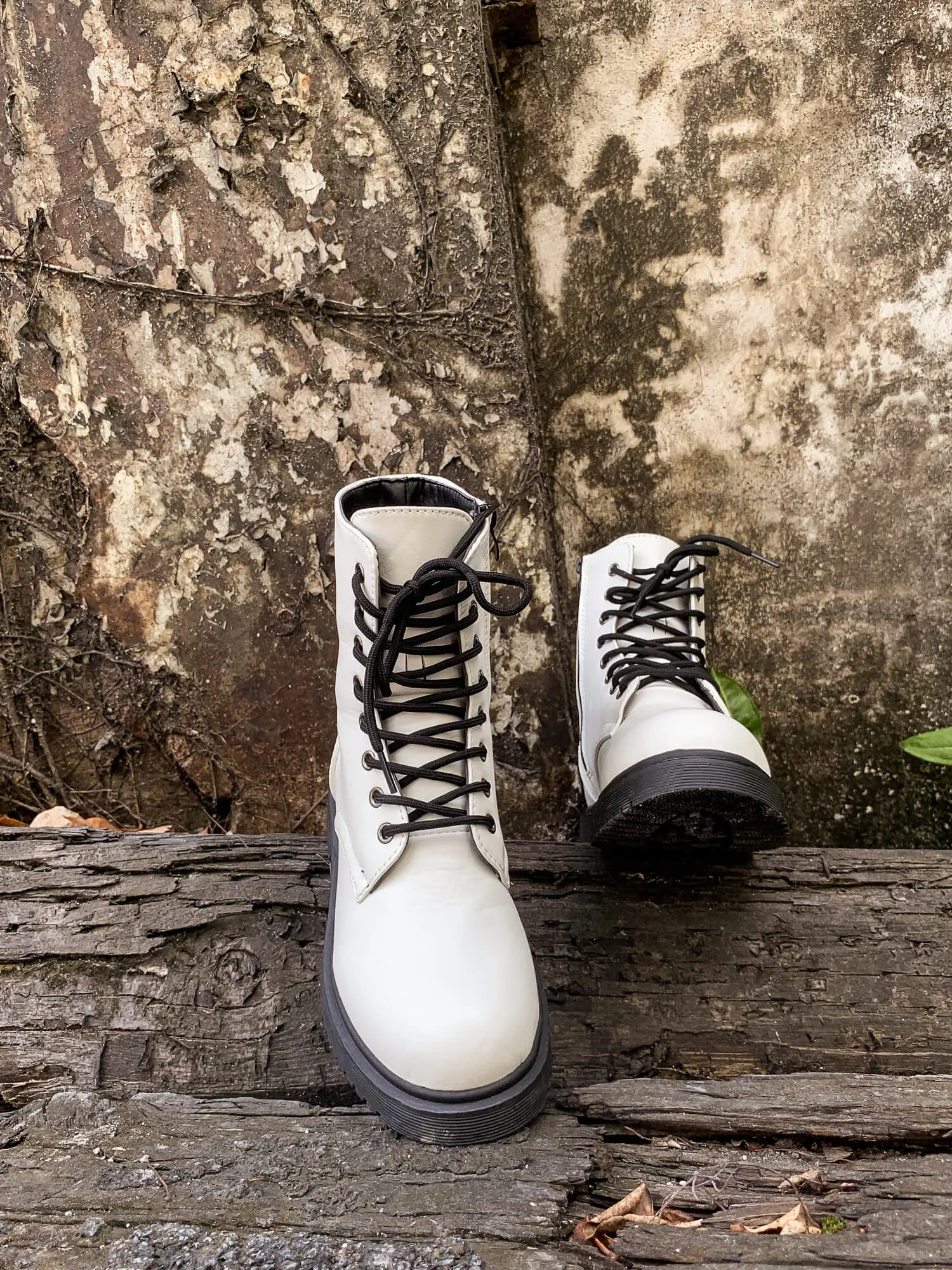 Classic Martin Boot - White