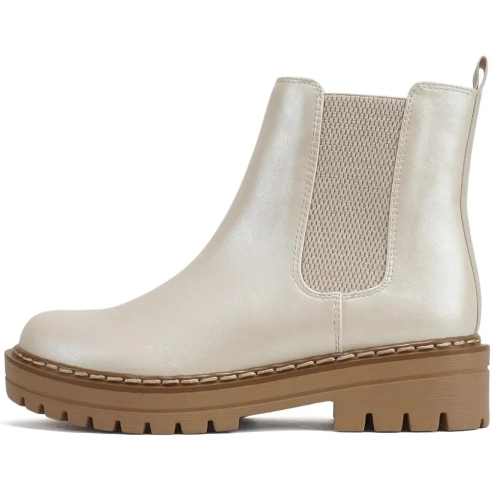 Cushioned Versatile Chelsea Boots