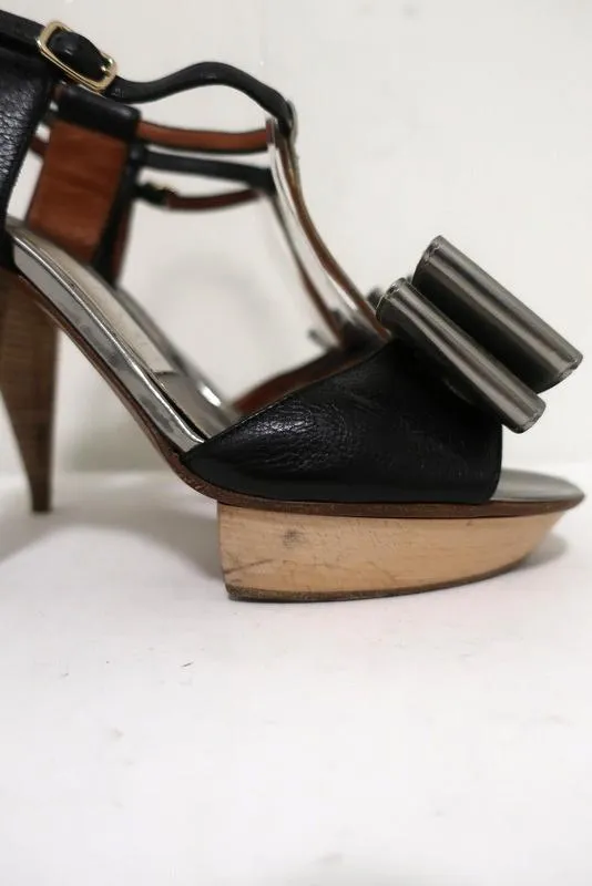Lanvin Bow T-Strap Sandals Silver & Black Leather Size 37 Wood Platform Heel