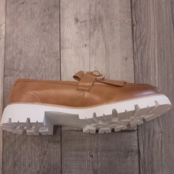 Marco Tozzi Chunky Sole Loafer in Tan (Cognac) or White