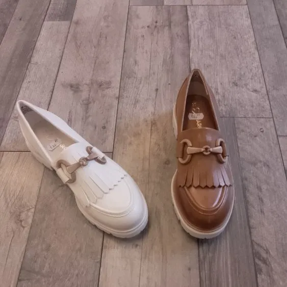 Marco Tozzi Chunky Sole Loafer in Tan (Cognac) or White